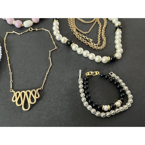 Vintage To New Napier Mixed Jewelry Lot - Picture 8 of 16